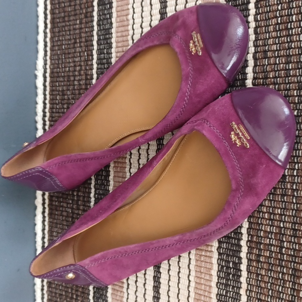 Coach flats
